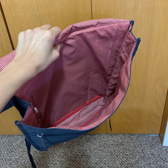 Herschel backpack - Picture 3 of 4